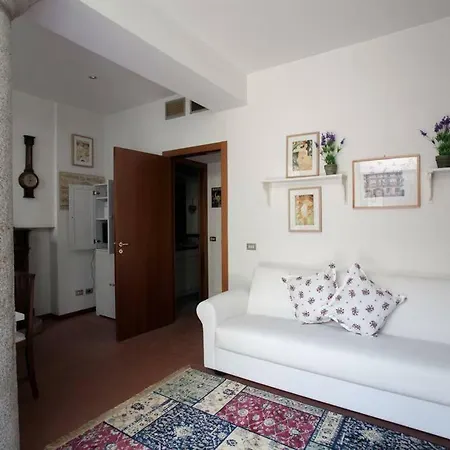 Charming Navigli Apartment Milan Exterior photo